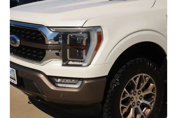 $32999 : Ford F-150 2023 4x4 Platinum image 2