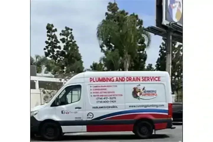 PLOMERO EN ORANGE COUNTY image 2