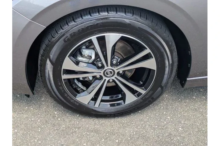 $18775 : Nissan Sentra 2023 SV 4dr Se image 9