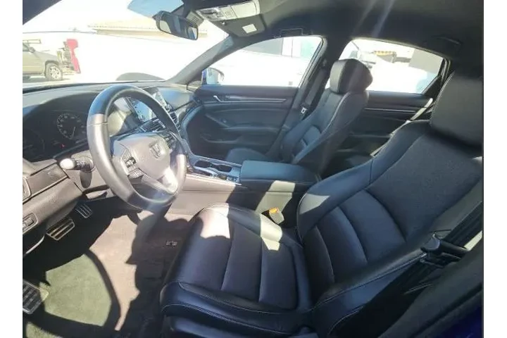 $22400 : Honda Accord 2018 Sport 4dr image 5