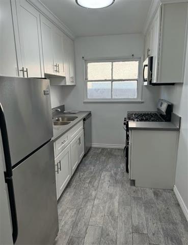 $1300 : 1 bedroom apartment in LA image 5