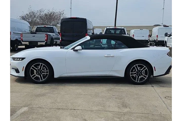 $25900 : Ford Mustang 2024 EcoBoost 2 image 6