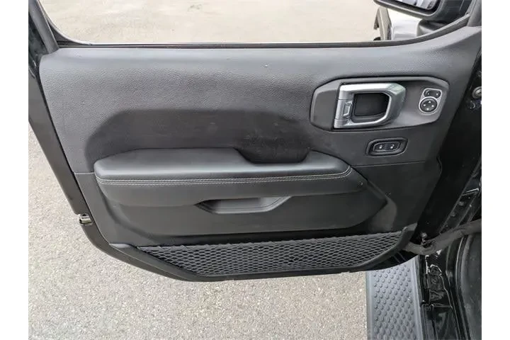 $22495 : Jeep Wrangler Unlimited 2020 image 6