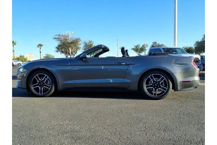 $22900 : Ford Mustang 2023 EcoBoost 2 image 2