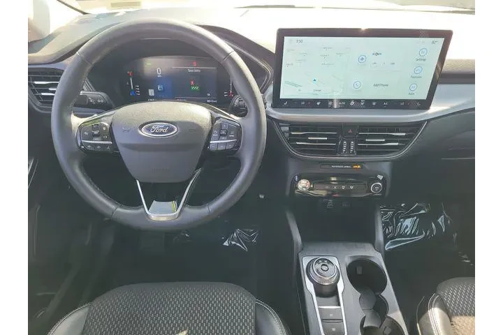 $27850 : Ford Escape Plug-In Hybrid 2 image 4