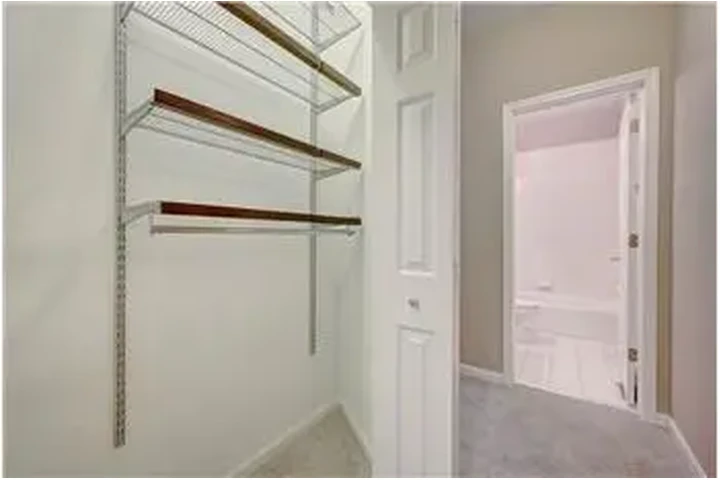 $5000 : Rental property with 2 bedro image 7