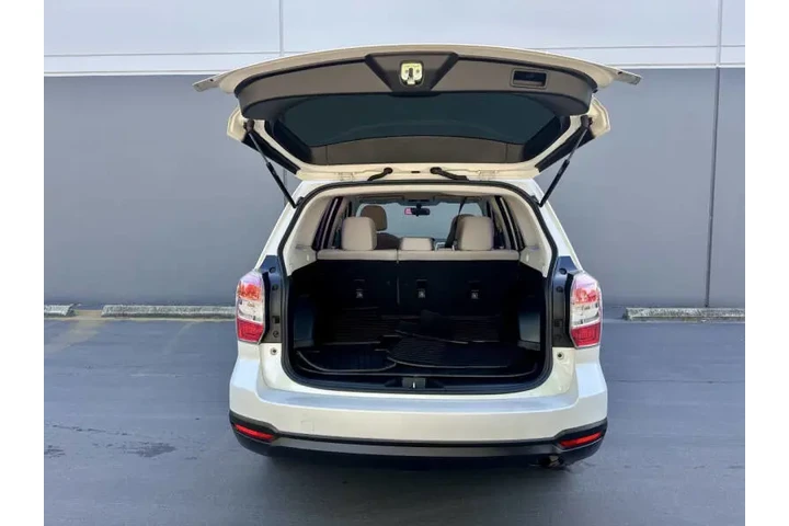 $9940 : 2015 Forester 2.5i image 10