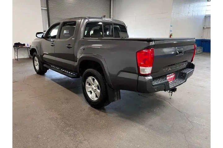 $28449 : Toyota Tacoma 2016 4x2 SR5 4 image 5