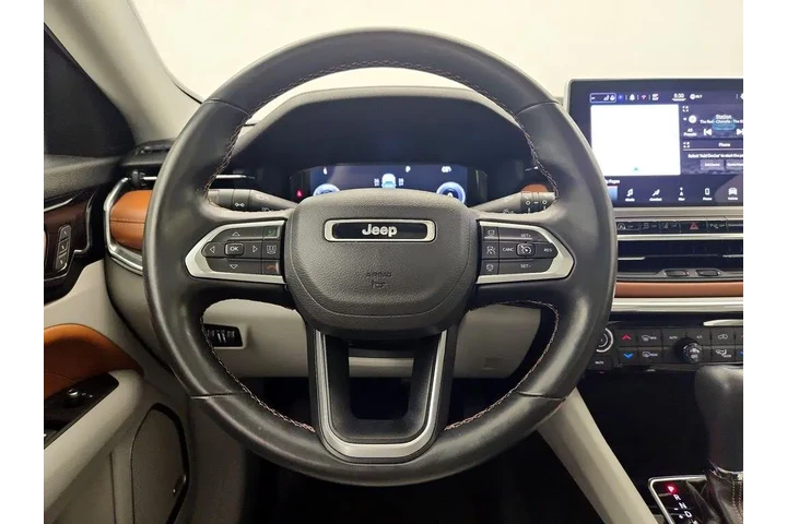 $22998 : Jeep Compass 2022 4x4 Limite image 10