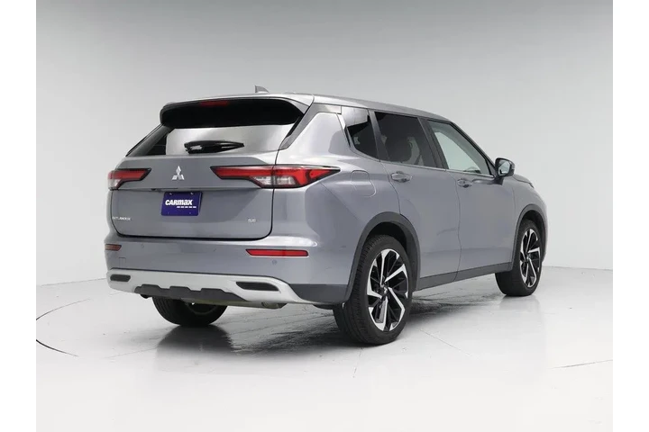 $24998 : Mitsubishi Outlander 2024 SE image 8