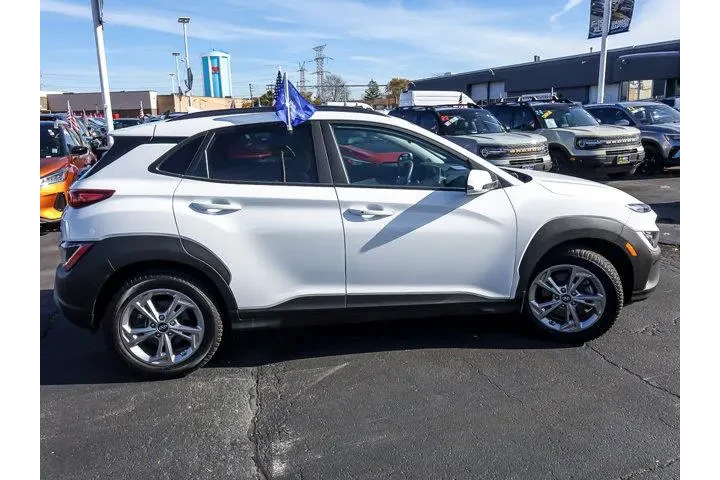$19880 : Hyundai KONA 2023 AWD SEL 4d image 9