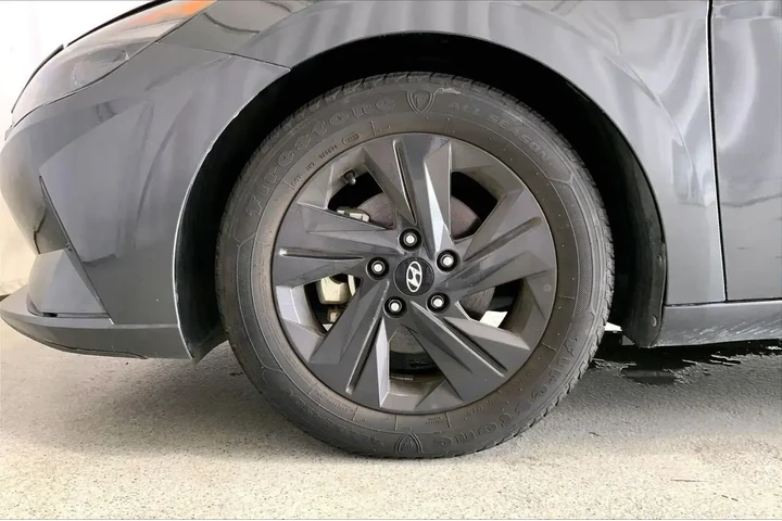 $17291 : Hyundai ELANTRA 2021 SEL 4dr image 6