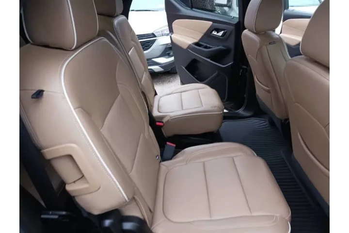 $34900 : 2023 Traverse Premier image 3