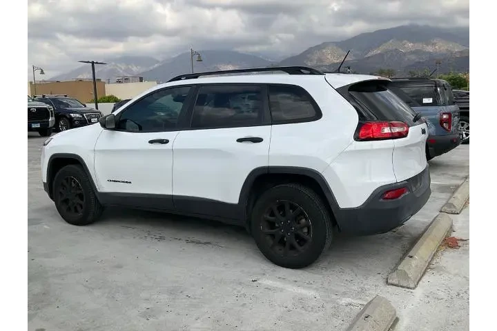 $9995 : Jeep Cherokee 2015 Sport 4dr image 4