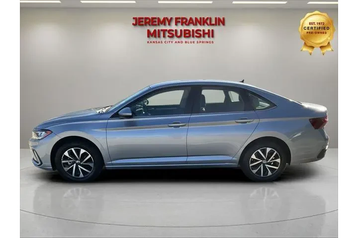 $21788 : Volkswagen Jetta 2025 S 4dr image 6