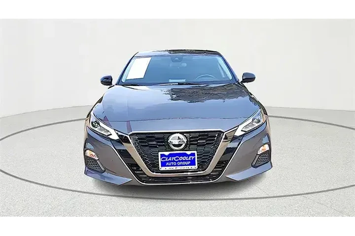 $18798 : Nissan Altima 2020 2.5 SR 4d image 2