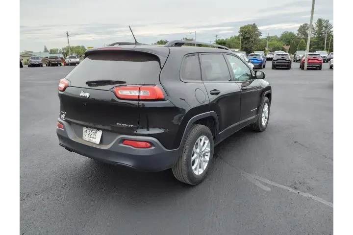 $16500 : Jeep Cherokee 2017 4x4 Sport image 6