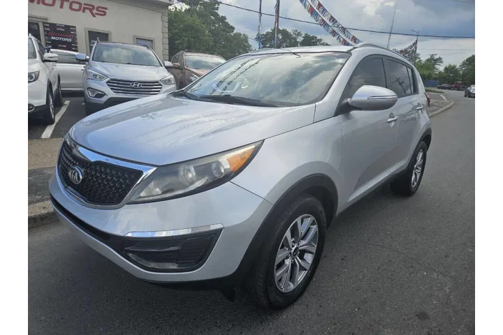 $499 : 2015 Sportage image 1