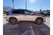 $29900 : Toyota Corolla Cross Hybrid thumbnail