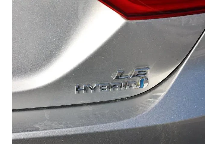 $22671 : Toyota Camry Hybrid 2020 LE image 10