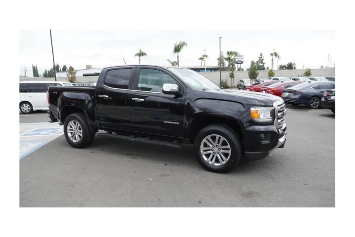 $22700 : 2017 Canyon 4WD SLT image 4