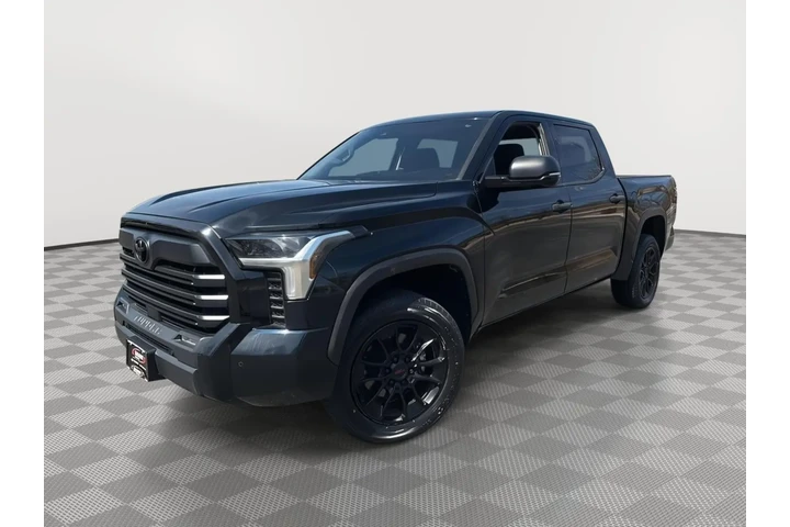 $40000 : 2022 Tundra SR5 image 1