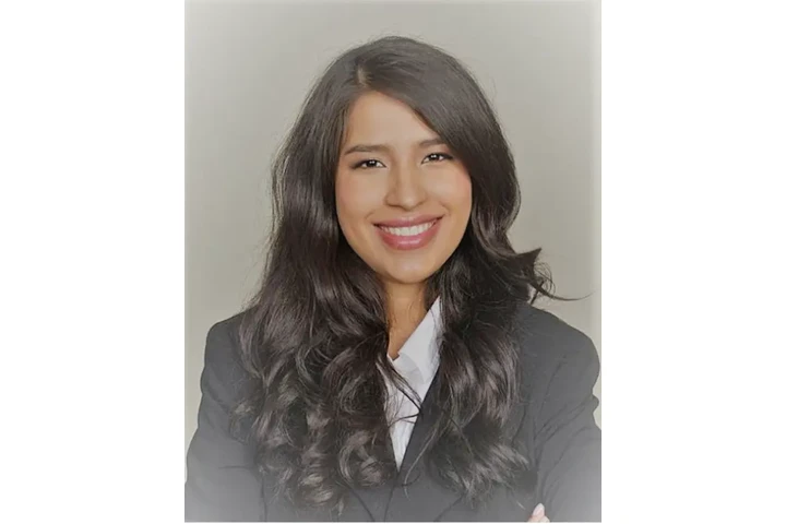 Abogada de Inmigración Latina image 1