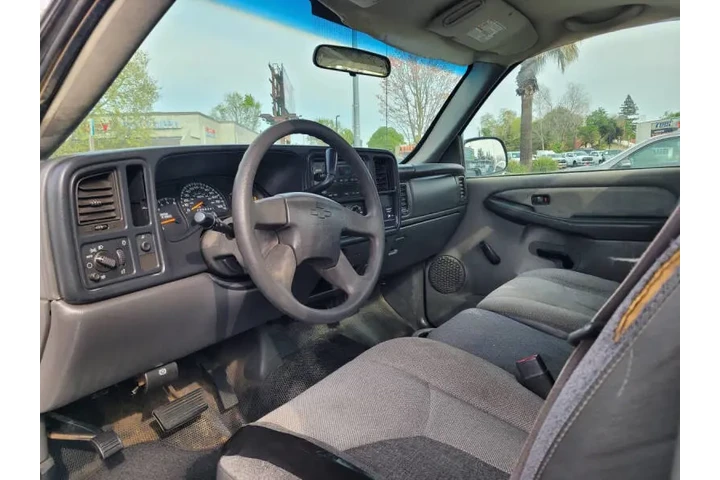 $8990 : 2007 Silverado 2500HD Classic image 6