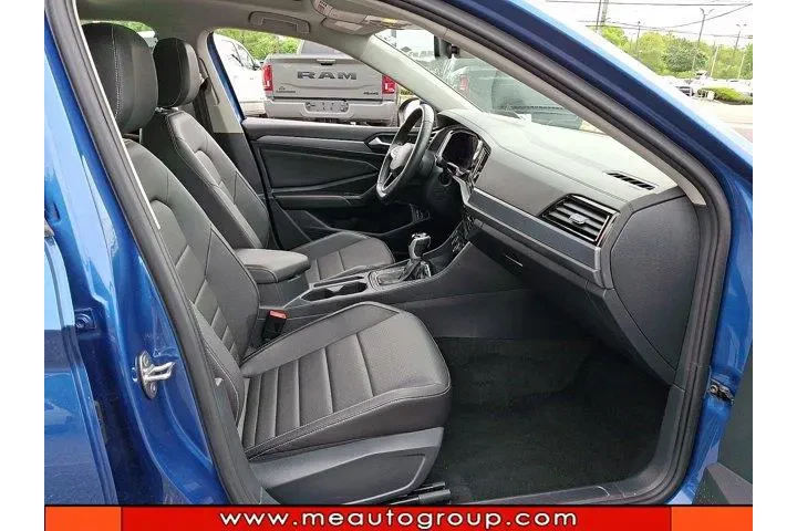 $19981 : Volkswagen Jetta 2024 SE 4dr image 9