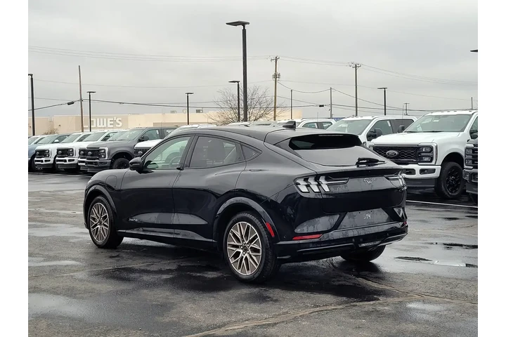 $32597 : Ford Mustang Mach-E 2024 AWD image 6