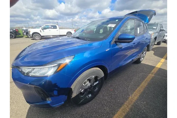 $29990 : Ford Escape 2023 AWD ST-Line image 1