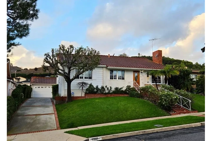 $2480 : 3 Bedroom 2Bath House in LA image 1