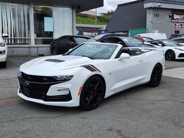 $29995 : 2019 Camaro image 6