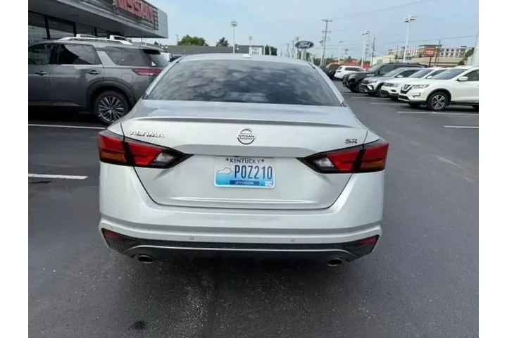 $18831 : Nissan Altima 2022 2.5 SR 4d image 5