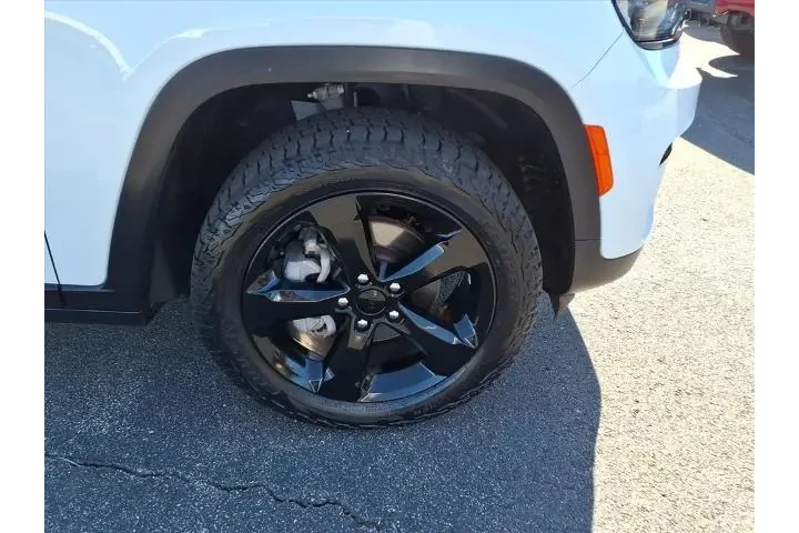 Jeep Grand Cherokee 2023 4x4 image 7