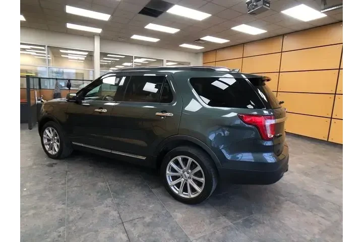 $11985 : Ford Explorer 2016 AWD Limit image 5