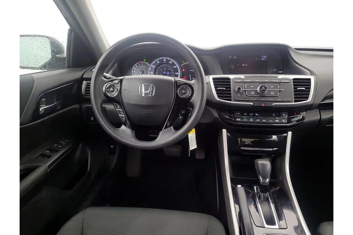 $17998 : Honda Accord 2017 LX 4dr Sed image 10
