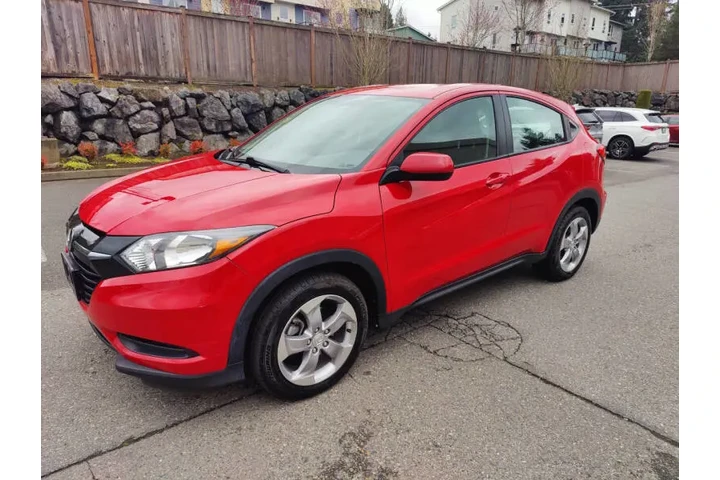 $13900 : 2018 HR-V LX image 3