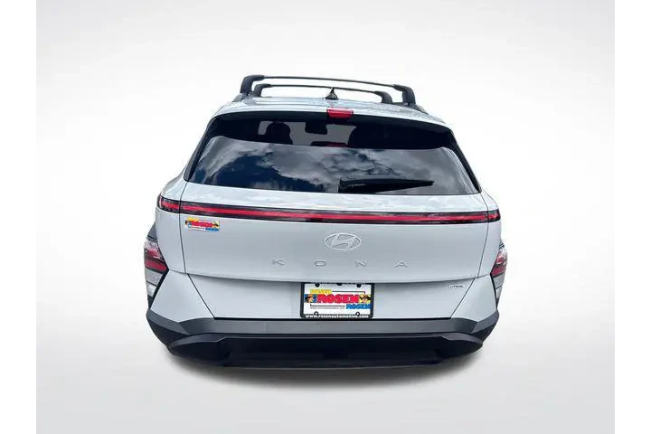 $24570 : Hyundai KONA 2024 AWD SEL 4d image 4