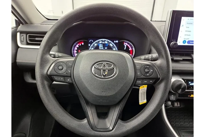 $26998 : Toyota RAV4 2024 AWD LE 4dr image 10