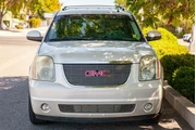 2010 GMC Yukon SLT thumbnail