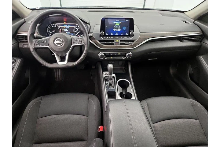 $20998 : Nissan Altima 2024 2.5 SV 4d image 9