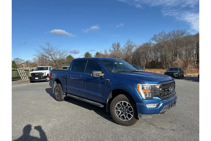 $38000 : Ford F-150 2022 4x4 XLT 4dr image 1