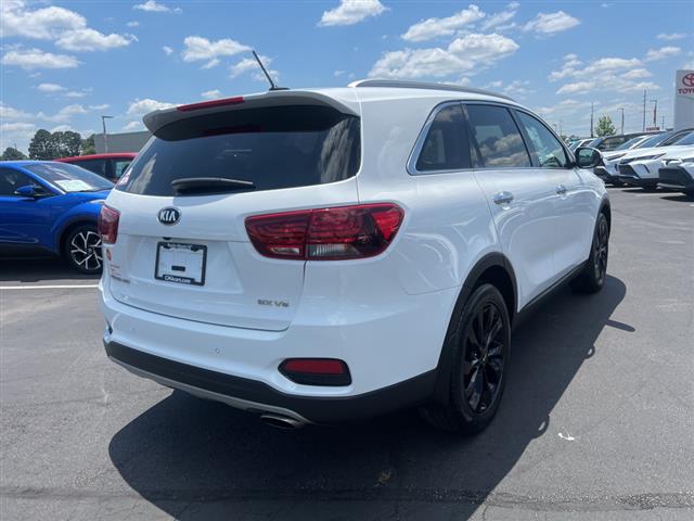 $22390 : PRE-OWNED 2020 KIA SORENTO EX image 7