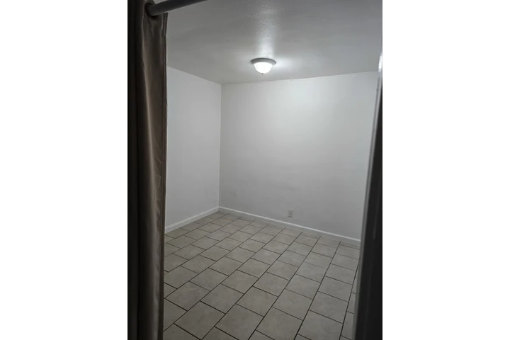 $650 : Parte de la sala image 4