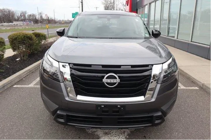$28873 : Nissan Pathfinder 2024 AWD S image 4