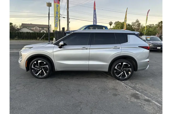 $20995 : 2022 Outlander SEL Special Ed image 7