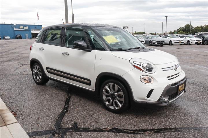 $13988 : 2016 500L Trekking image 3