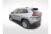 $9122 : Pre-Owned 2018 Cherokee Limit thumbnail