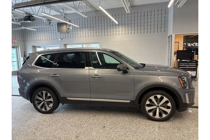 $23495 : 2020 Telluride S image 4